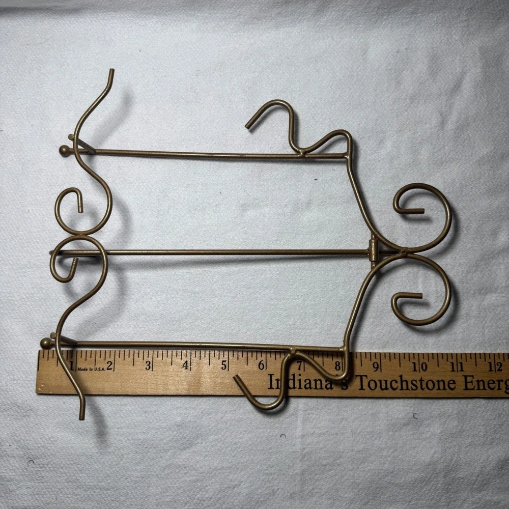 Vintage Gold Wire Scroll Display Easel Folding Metal Plate Picture Stand 9in‎